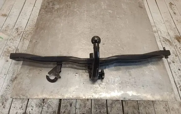 Mercedes-Benz E W210 Detachable towbar 