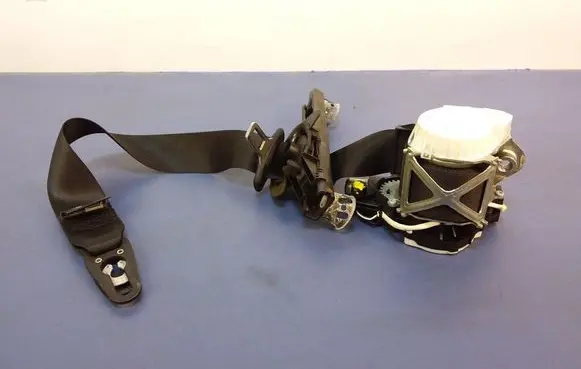 Porsche Panamera (970) Front seatbelt 97080303303