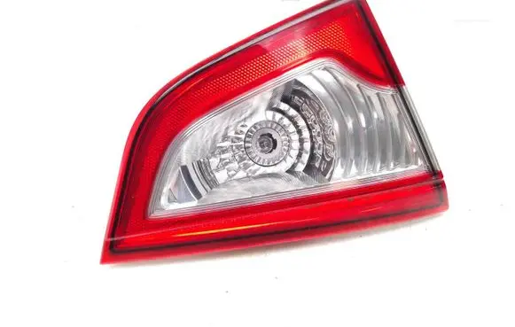 Suzuki SX4 S-Cross Tailgate rear/tail lights