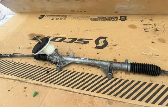 Renault Clio III Steering rack A0007035 8200565645A