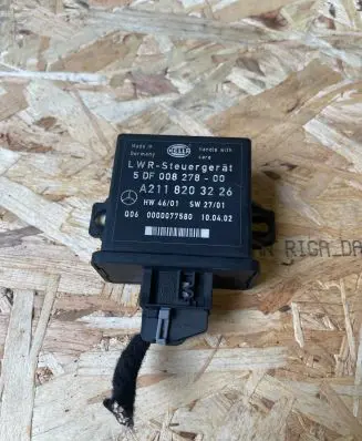Mercedes-Benz E W211 Light module LCM A2118203226 0000077580 5DF00827800