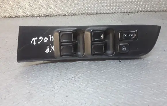 Opel Frontera B Electric window control switch 8971696642