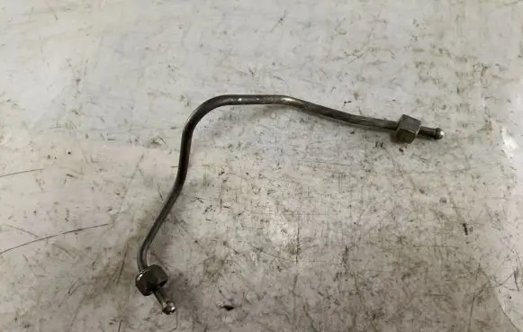 Fuel injector supply line/pipe