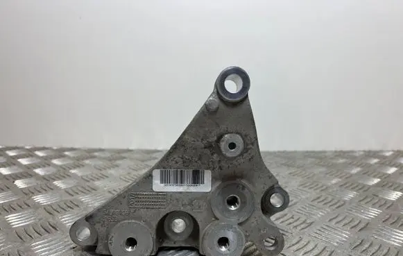 Fiat 500X Gearbox mounting bracket