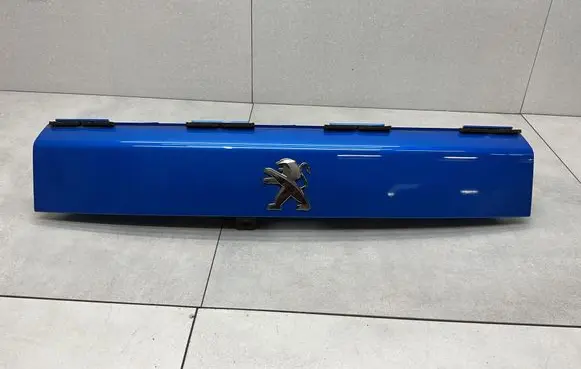 Peugeot 2008 II Trunk door license plate light bar 9828080080