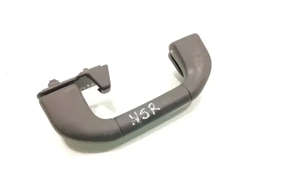 Mercedes-Benz C W204 Rear interior roof grab handle A2048100151