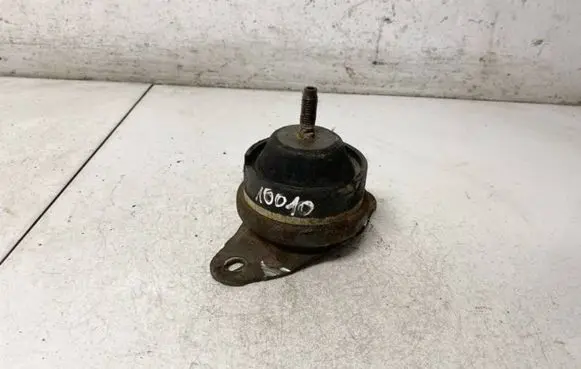 Peugeot 807 Engine mount bracket