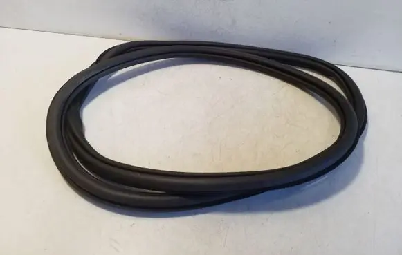 Audi A1 Rear door rubber seal (on body) 82G833721B