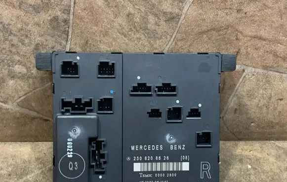 Mercedes-Benz SL R230 Door control unit/module A2308208626