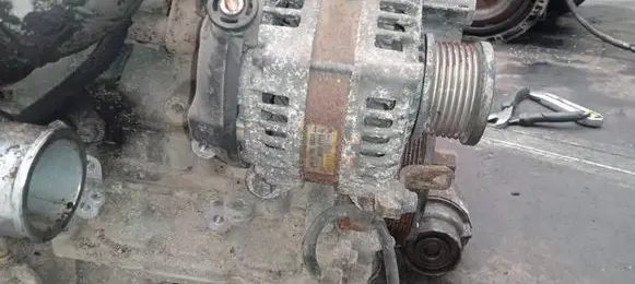 Lexus IS 220D-250-350 Generator/alternator 2706026030