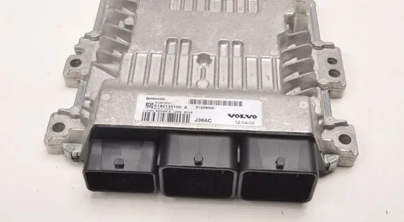 Volvo V50 Engine control unit/module ECU 31336000
