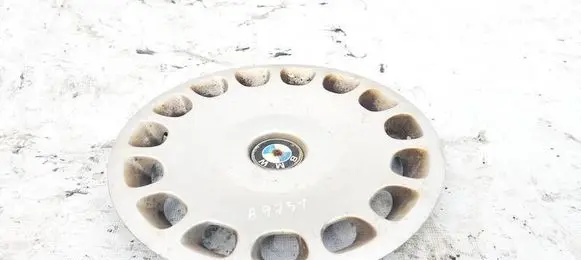 BMW 5 E39 R15 wheel hub/cap/trim 36131093324 3613-1093324