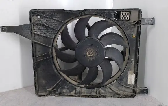 Nissan Qashqai+2 Electric radiator cooling fan VALEO