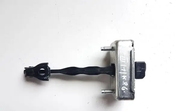 Subaru Crosstrek III Rear door check strap stopper