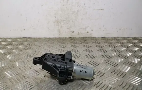 Suzuki SX4 S-Cross Rear door window regulator motor