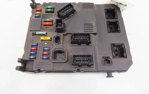 Citroen C3 Central body control module 9646775080 S118085300F