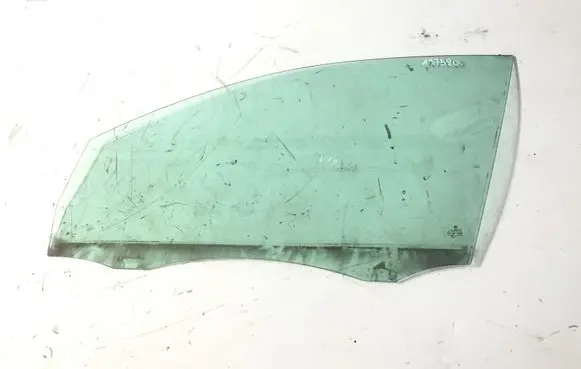 Volkswagen Golf VI Front door window glass four-door