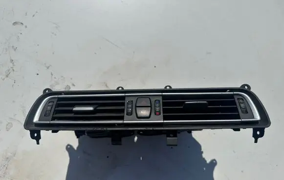 BMW 7 F01 F02 F03 F04 Dash center air vent grill 9115859