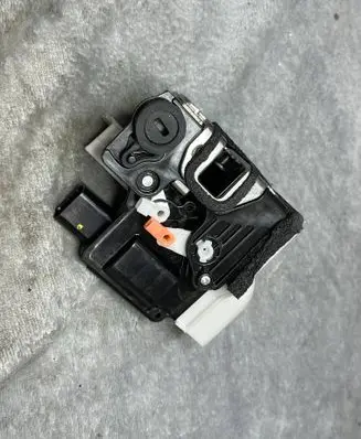 KIA Picanto Rear glass lock/latch X90 814101Y020