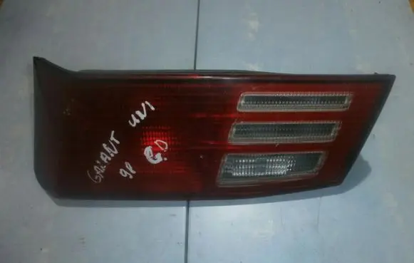 Mitsubishi Galant Tailgate rear/tail lights 22687201