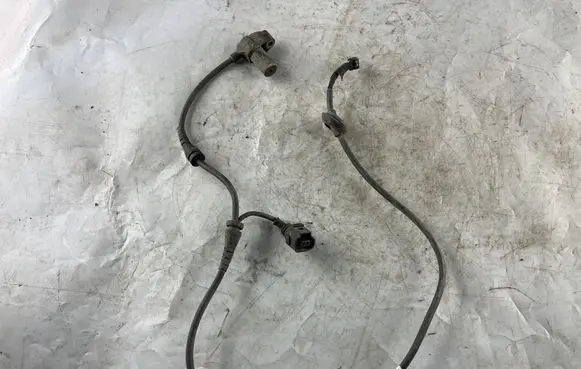 Audi A4 S4 B7 8E 8H ABS brake wheel speed sensor 0265006808