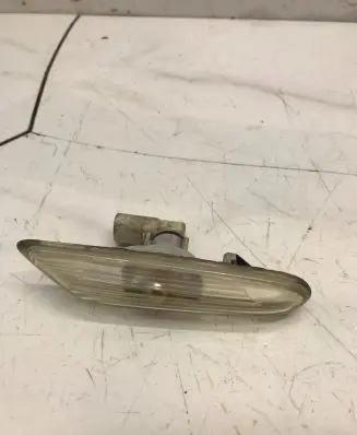 BMW 3 E90 E91 Front fender indicator light 6932998