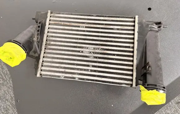 Nissan Qashqai Intercooler radiator 144614EB1A 144614EB1