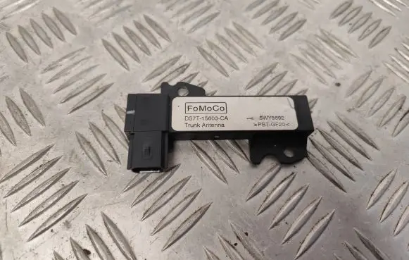 Ford S-MAX Aerial antenna amplifier DS7T15603CA
