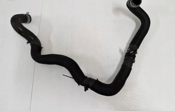 Renault Captur II Engine coolant pipe/hose 215018356R