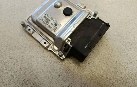 KIA Rio Engine control unit/module 3911703002 9001140989 8724260225