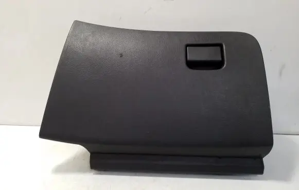 Nissan X-Trail T32 Glove box 685104CE0A