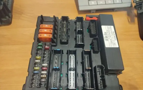 Opel Signum Fuse box set 09228740 13112914 532155009