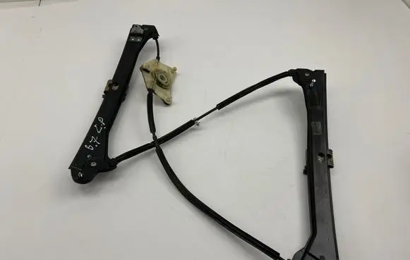 Volkswagen PASSAT B7 Front window lifting mechanism without motor