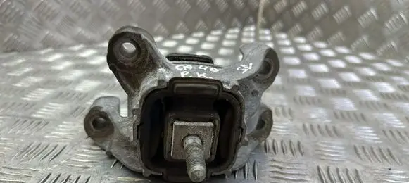 Mini Cooper Countryman R60 Engine mount bracket