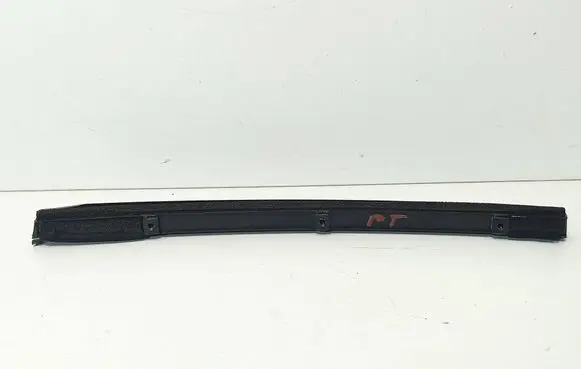 Lexus LS 400 Rear door windshield rail 