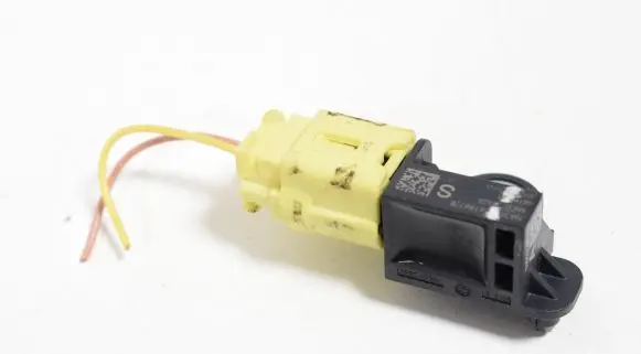 Nissan X-Trail T32 Airbag deployment crash/impact sensor NA3RA15619672B 988303RA0A