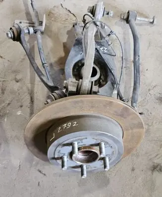 Dodge Challenger Rear wheel hub spindle/knuckle 68079750AA 04779643AB 68210525AA