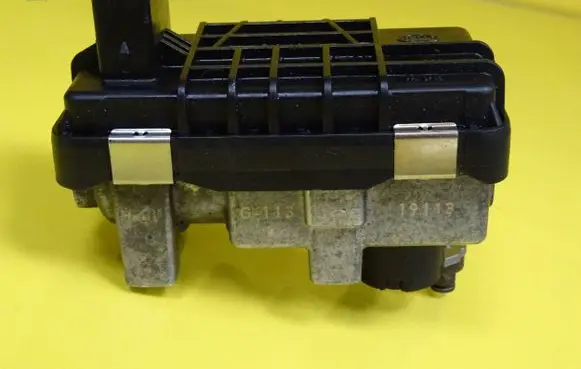 Audi A8 S8 D3 4E Turbine electric control actuator 712120 6NW008412