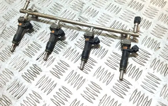 Opel Insignia A Fuel injectors set 55353806