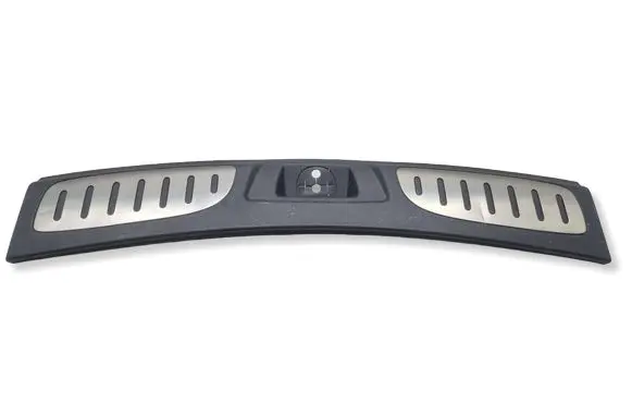Dodge Durango Trunk/boot sill cover protection 100981020BLR 1GW67DX9AC
