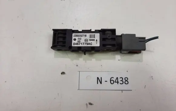 Jeep Commander Airbag deployment crash/impact sensor 04671779AC