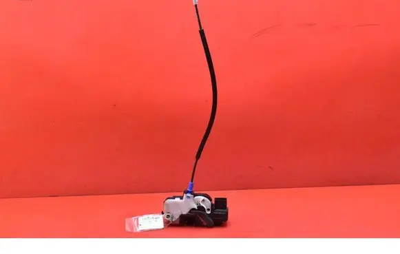 Opel Mokka Front door lock 13579523