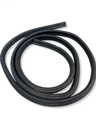 BMW 1 E81 E87 Front door rubber seal 7066617
