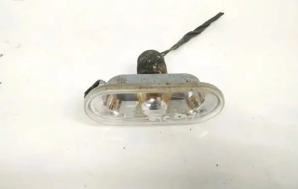 Volkswagen Golf IV Front fender indicator light 1J0949117