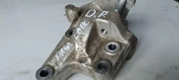 Citroen C5 Engine mounting bracket 96451611