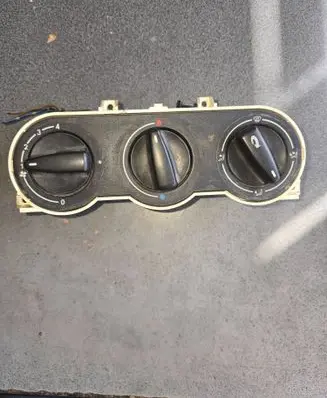 Volkswagen II LT Climate control unit F650578D 6482 UJ135