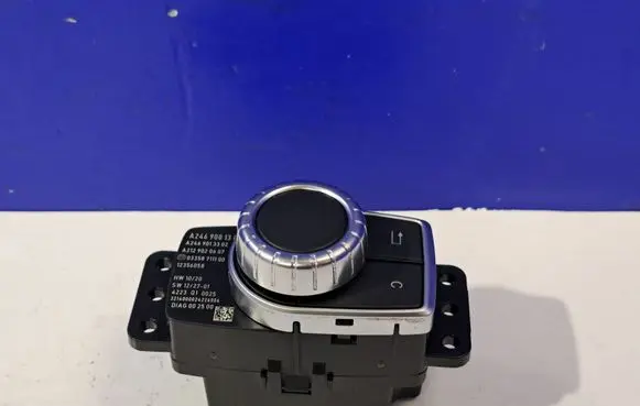 Mercedes-Benz B W246 W242 Head unit multimedia control A2469001309 A2469013302