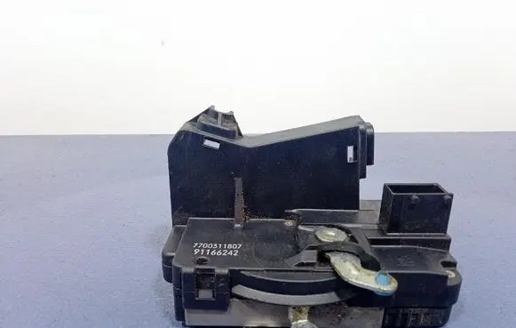 Opel Vivaro Front door lock 7700311807