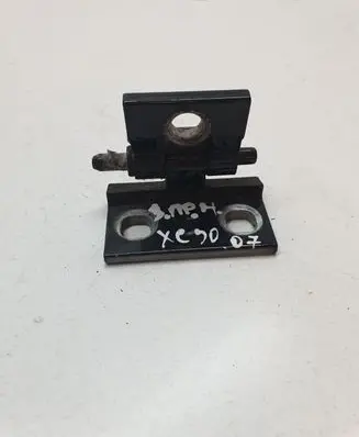 Volvo XC90 Rear door lower hinge