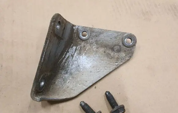 Volkswagen Golf III Front differential bracket 02C409905B VR6 SYNCRO